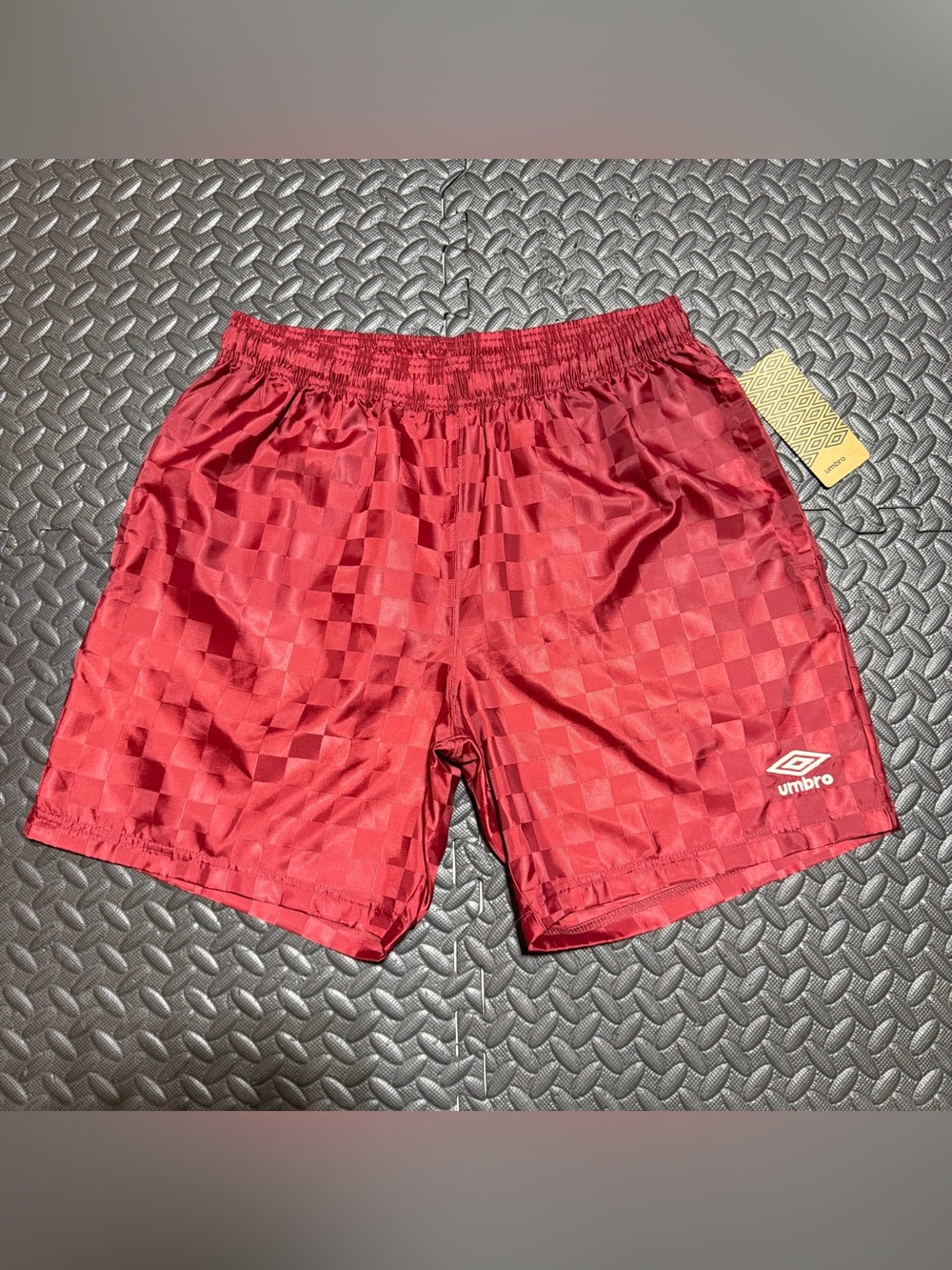 Umbro Soccer Checkered Athletic Shorts Vintage Style Red Shiny Mens Medium NEW